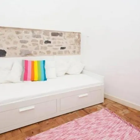 아파트 Alfama 1br With Mezzanine